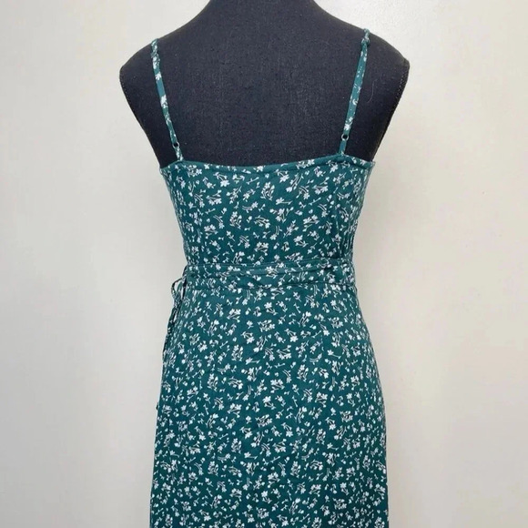 Abercrombie & Fitch Womens  Xsmall Green Ditsy Floral Wrap Dress - Picture 11 of 13